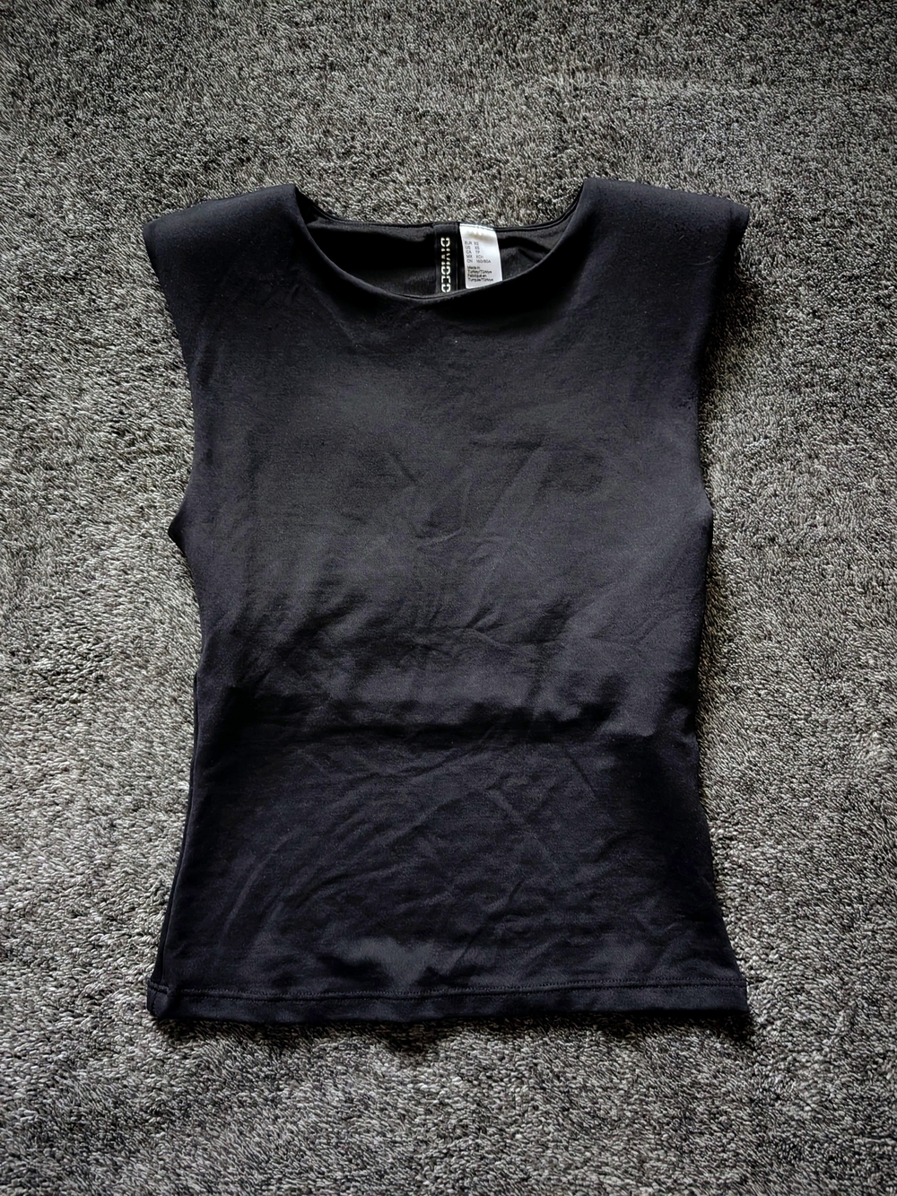 H&M Shoulder-pad vest top